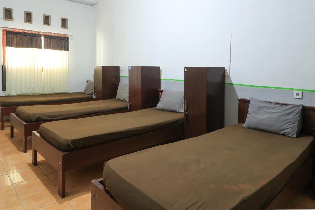 Guest House Rumah Lombok Syariah Mataram Exteriör bild