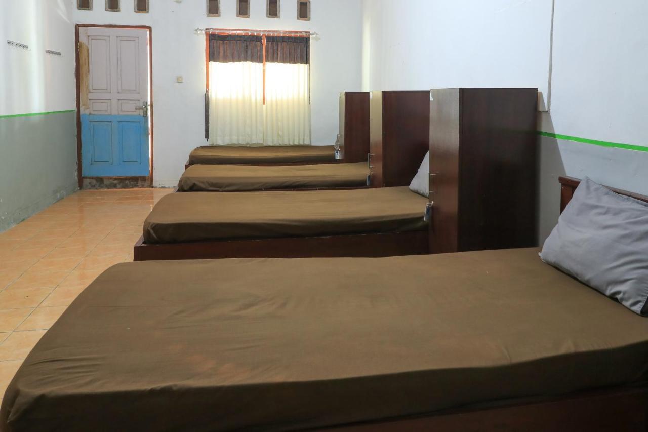 Guest House Rumah Lombok Syariah Mataram Exteriör bild