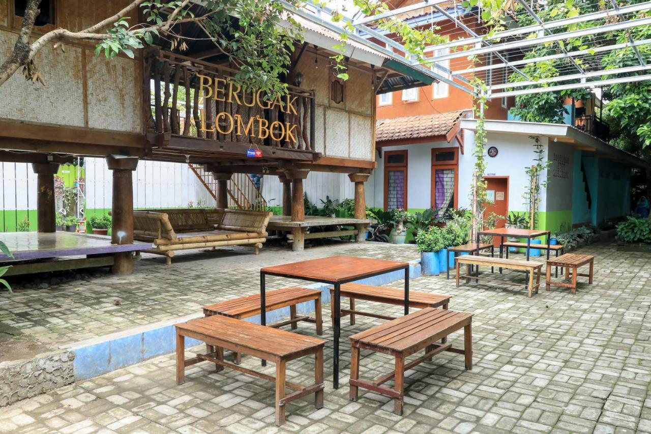 Guest House Rumah Lombok Syariah Mataram Exteriör bild