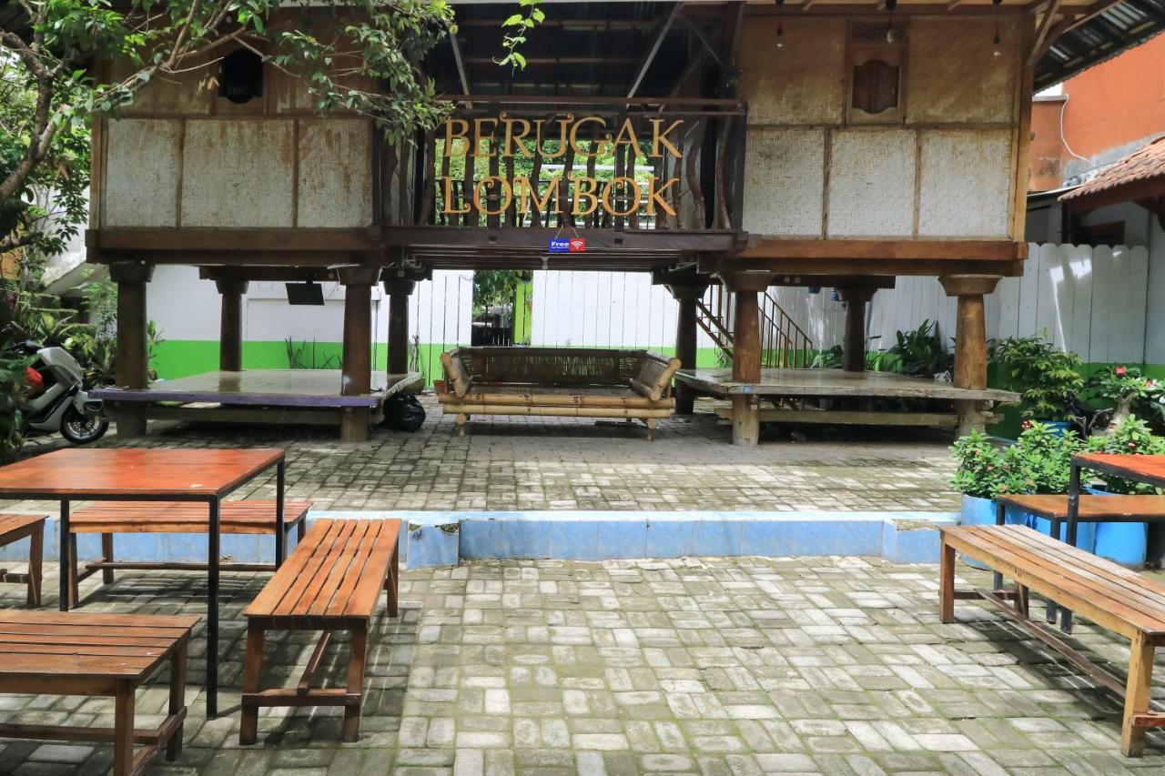 Guest House Rumah Lombok Syariah Mataram Exteriör bild